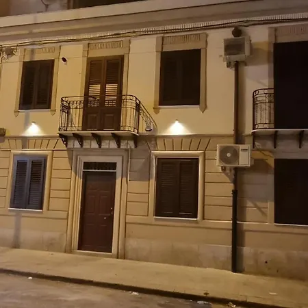 Sichilia House * Палермо